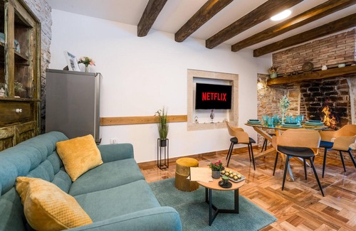 Duga Resa House | Beautiful home in Krnica with sauna