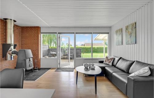 Hasmark Strand House | Beautiful Home In Otterup With Sauna