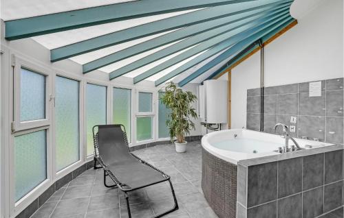 Hasmark Strand House | Beautiful Home In Otterup With Sauna