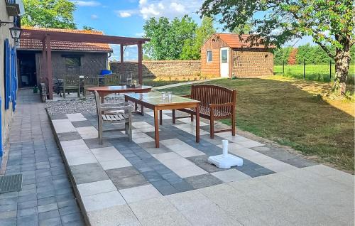 Pressigny House | Beautiful Home In Pressigny With Wifi