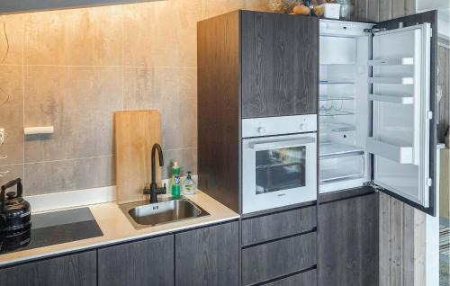 Haegebostad House | Beautiful Home In Tingvatn With Kitchen