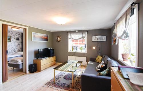 Vase House | Beautiful Home In Väse With Kitchen