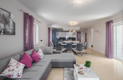 Viskovici House | Beautiful home in Viskovici