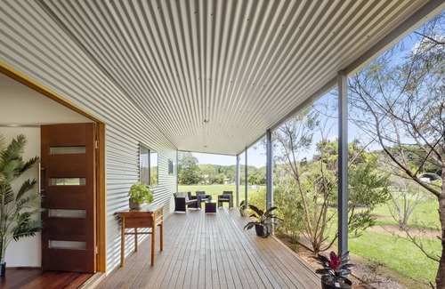 Crabbes Creek House | Beautiful Home on Acreage with a pool only 6 mins to beach