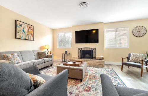 Paradise House | Beautiful home with spa and golf