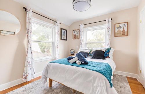 Arlington House | Beautiful House 9 Beds King Bed 3 Baths Family Friendly