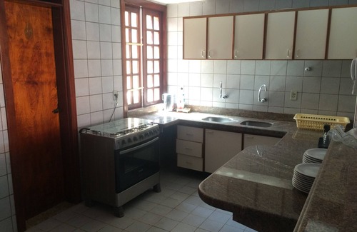 Porto das Dunas House | Beautiful House - 4 suites, with pool, field, barbecue, in the fenced