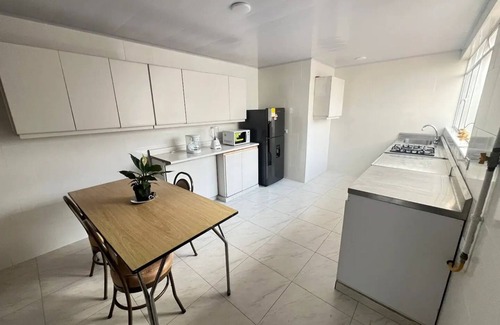 Campin House | Beautiful house near Movistar Arena and Campínnn