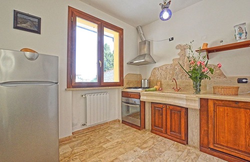 Monteverdi Marittimo Apartment | Beautiful apartment for 8 people with pool and parking