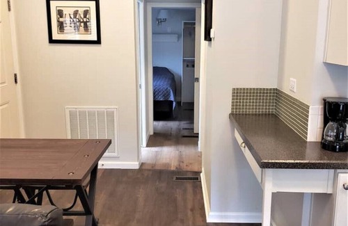 Queensbury Cottage | Beautiful Lake George Cottage