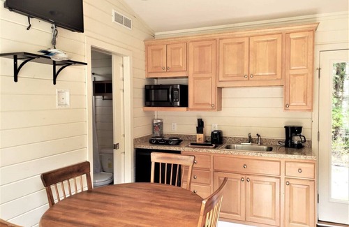 Queensbury Cottage | Beautiful Lake George Cottage
