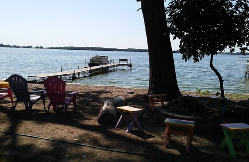 Madison Cabin | Beautiful Lake Shore Setting!