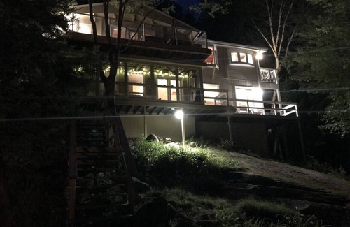 Utterson Cottage | Beautiful Lakefront Cottage on Mary Lake Huntsville, ON