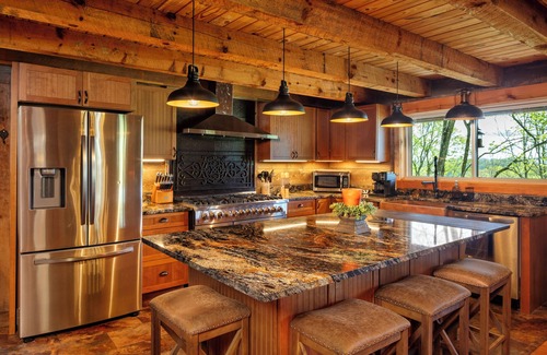 Wolf Laurel Cabin | Beautiful Log Home with Hot Tub, Sauna + Stunning Mountain Views – Featured on HGTV & Disney!