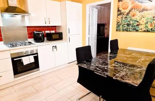 Everton House | Beautiful Luxurious Home by LFC Stadium