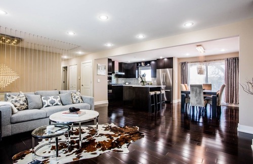 Elk Grove Village House | Beautiful Modern 4 bedroom/3bath Retreat