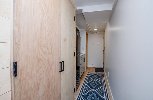 Speer Apartment | Beautiful Modern Apartment in Central Denver