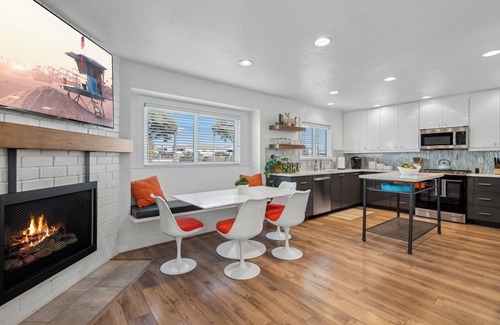 Santa Ana Heights House | Beautiful modern beach house, steps to sand, AC, Bikes, Beach Gear and Parking!