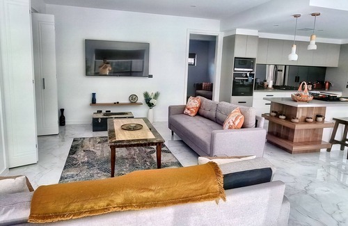 Throsby House | Beautiful New home in Throsby with 5 Bedrooms
