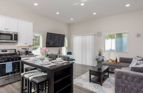 Kit Carson House | Beautiful New Home with Large Balcony & Views!