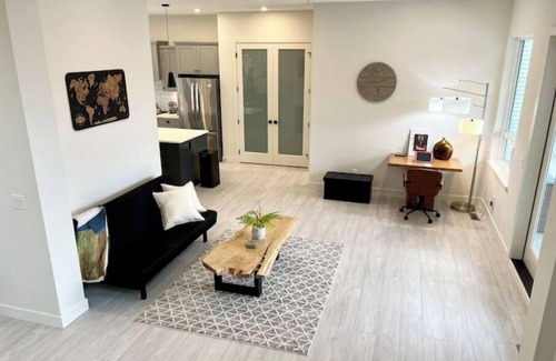 Mission House | Beautiful new house!nn