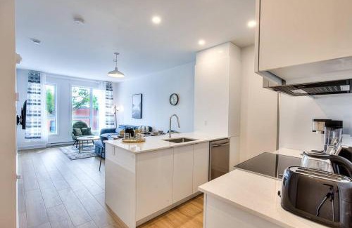 Tetreaultville Apartment | Beautiful & New! Renovated for your Style Comfort