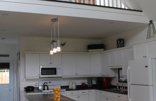 Stanhope House | Beautiful NEW vacation rental/Entrance to National Park walk to the beach