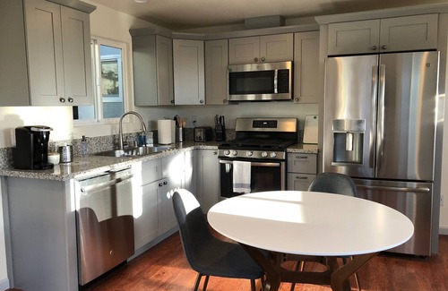 Hermosa Beach House | Beautiful, newly-remodeled 1 bedroom 1 bath private home in sunny Hermosa Beach!