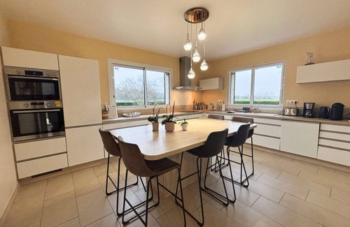 Pullay House | Beautiful Normandy farmhouse with heated pool*Calme