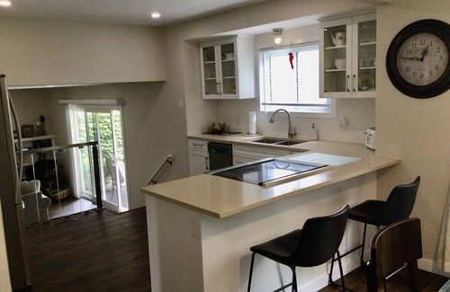 Sarnia House | Beautiful North End Executive Retreat