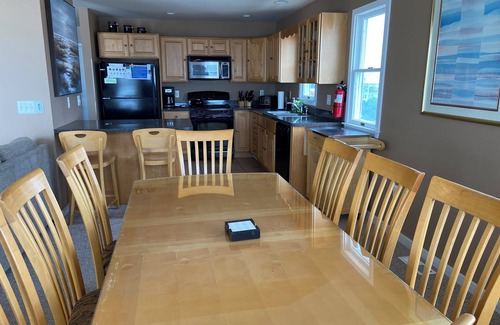South Beach Haven House | Beautiful Ocean & Bay Views - 3 Decks, 2 MBR Suites, 2 LRs, park/playground