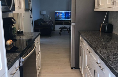 Hollywood Apartment | Beautiful Ocean front 2 bedroom condo in an Iconic Bldg in Hollywood