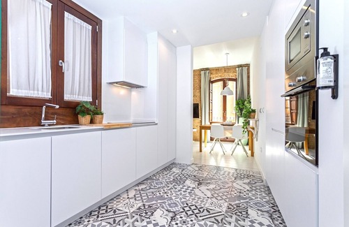 Central District Apartment | Beautiful one-bedroom apartment near the Cathedral. Zacatin 301