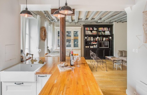 5th Arrondissement Apartment | Beautiful Parisian Apartment Full of Light