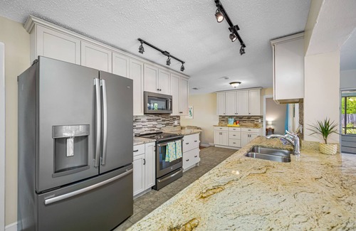 Harbor Hills House | Beautiful Pool Home, 6 Min. to Beaches, Sleeps 8, Great for Families!