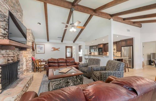 Brushy Bend Park House | Beautiful Pool home on 2.5 acres with a serene country feel with urban location