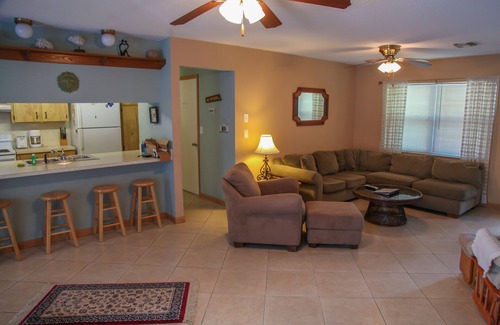 Sylvan Shores House | Beautiful Pool House In Lake Placid/Free WiFi/Pet Friendly/Pool