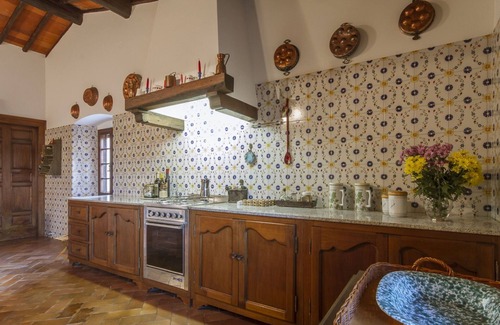 Gaiole in Chianti Villa | Beautiful private villa for 12 guests with private pool, WIFI, A/C and TV