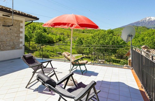 Taranta Peligna House | Beautiful private villa for 10 people with TV, terrace, pets allowed and parking