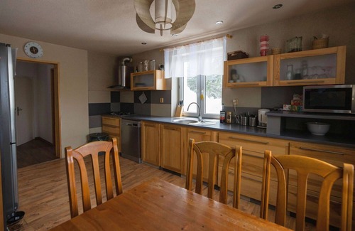 Tanvald House | Beautiful private villa for 8 people with WIFI, TV, patio, pets allowed and panoramic view