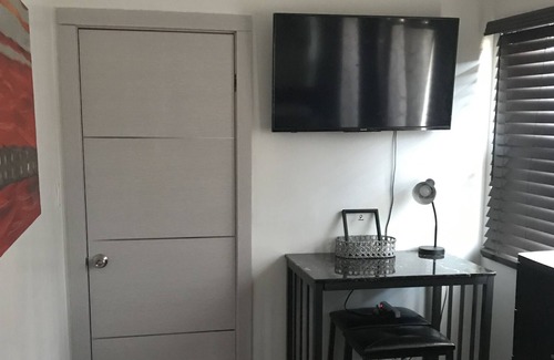 Hicksville House | Beautiful Private room in Hicksville close to LIRR