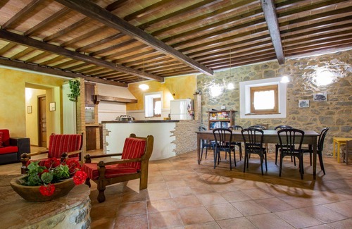 San Romano in Garfagnana Villa | Beautiful private villa for 10 people with private pool, WIFI, TV, terrace, pets allowed and par.