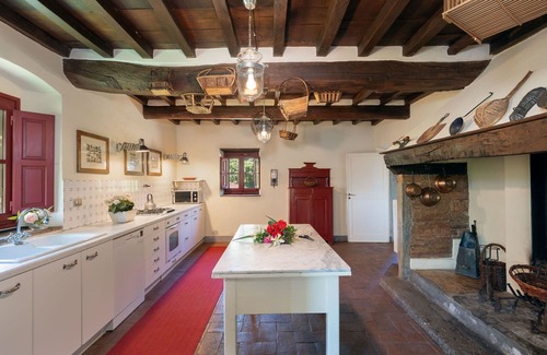Vicchio Villa | Beautiful private villa with private pool, WIFI, TV, patio, pets allowed, panoramic view and par.