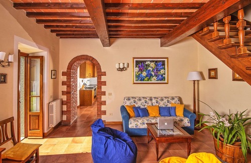 Porrena Villa | Beautiful private villa with private pool, WIFI, TV, patio, pets allowed, panoramic view and par.