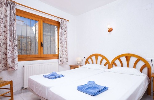 Arnella Villa | Beautiful private villa for 10 guests with A/C, private pool, WIFI, TV, patio and parking