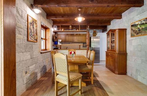 Stankovci House | Beautiful private villa for 8 people with A/C, private pool, WIFI, TV and patio