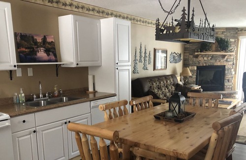 Hill City House | Beautiful Quadna Mountain Townhouse w/ Hill Lake Beach, Access & DOCK!