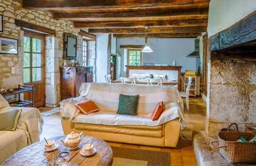 Sainte-Croix House | Beautiful Quercy house with swimming pool and large garden, 5mn from Montcuq