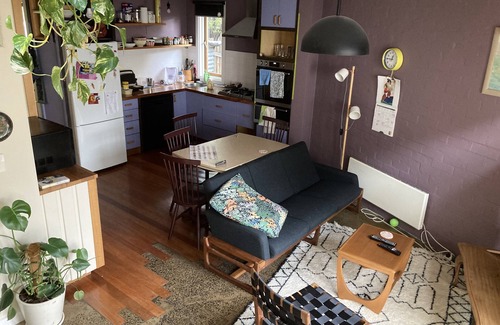 Preston House | Beautiful, quiet well-lit room in Preston with breakfast included!
