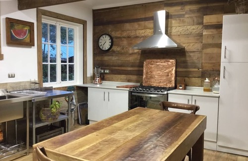 Frutillar House | Beautiful refurbished traditional german house in lakefront